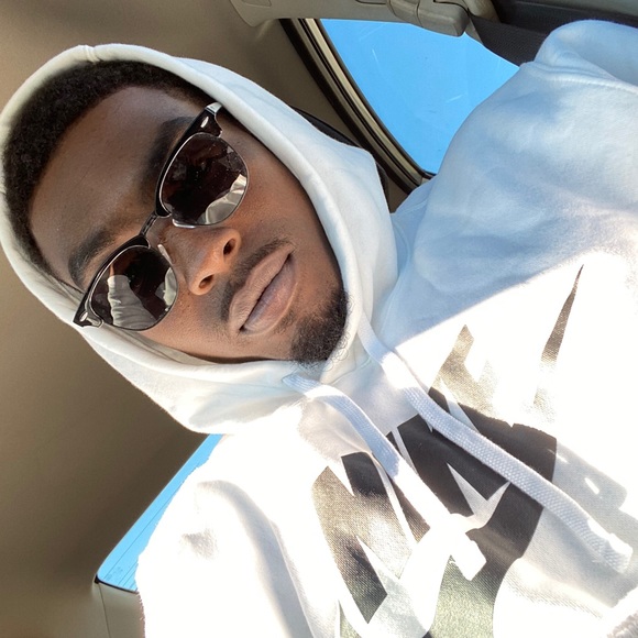 Meet your Posher, Jeffrey - Picture 1 of 1